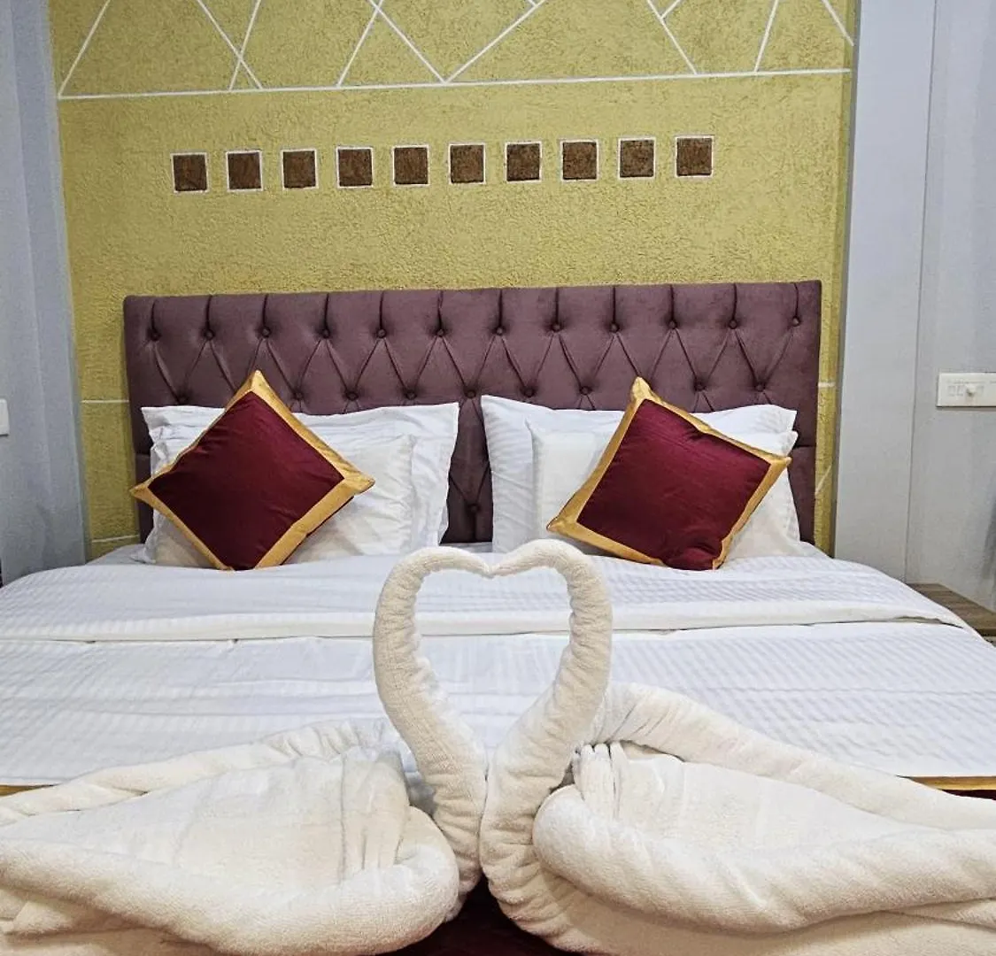 Midway Crest Farmstay Attappadi Farm stay