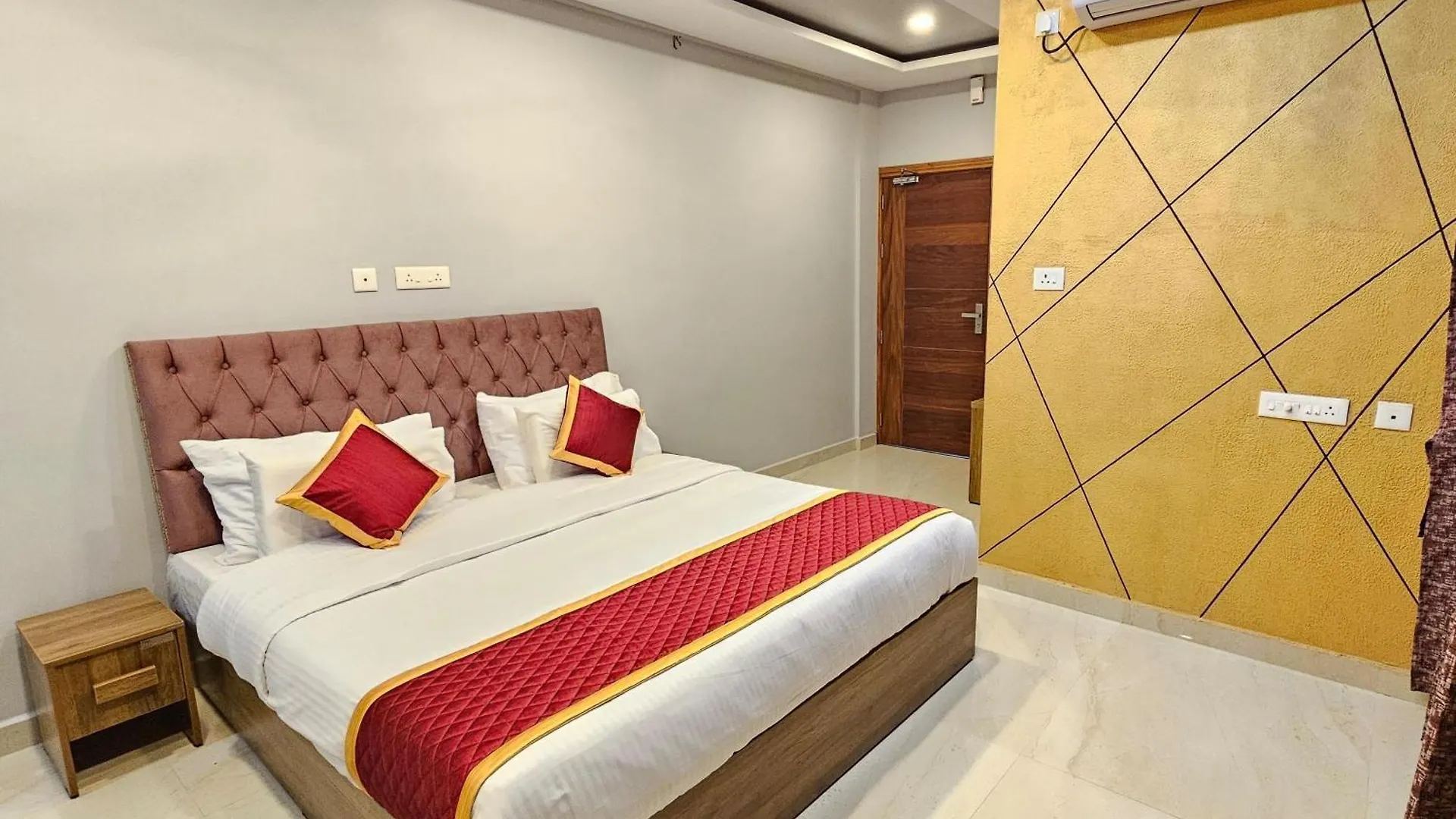 Midway Crest Farmstay Attappadi Farm stay