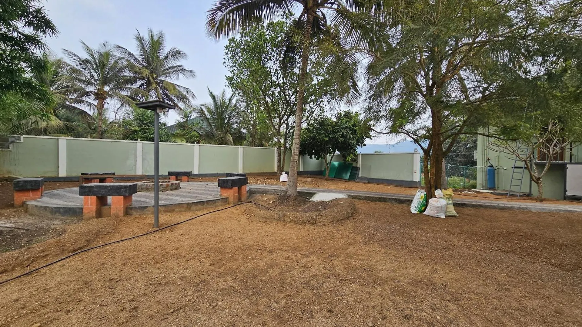 Midway Crest Farmstay Attappadi
